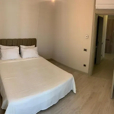 Apartment About 5 Thousand For 33 Days *